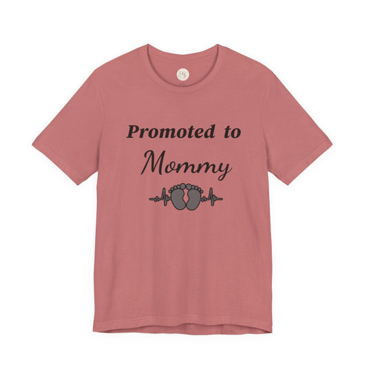 How to Tell Your Family You're Pregnant (+ the Cutest Announcement Gift Ideas)