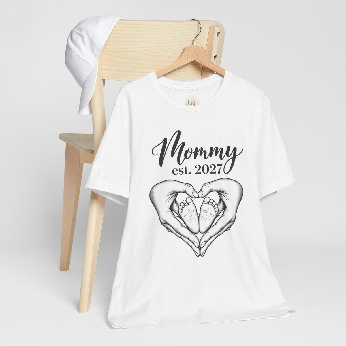 Mommy Est. 2027 T-Shirt